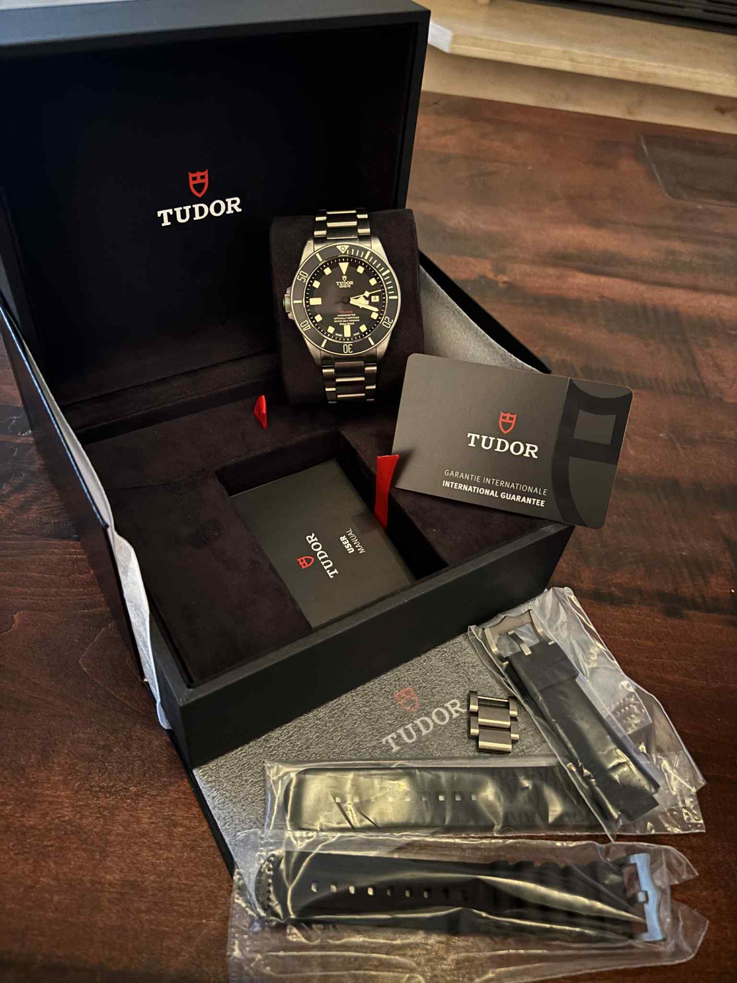 Tudor pelagos LHDS